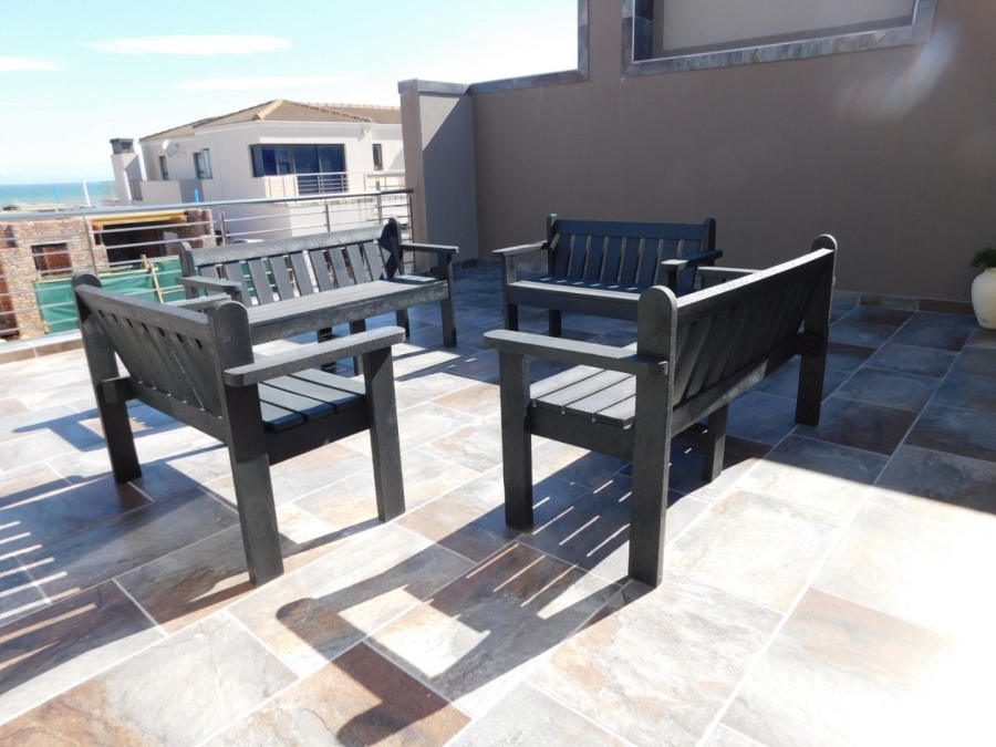 4 Bedroom Property for Sale in Harbour Island Western Cape